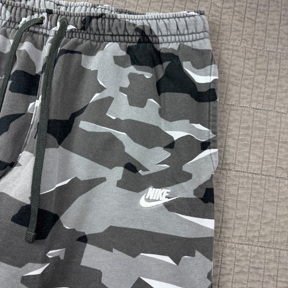 Nike Mens XXLT Club Fleece Camo Joggers Sweatpants Grey White Black Sportswear - Picture 3 of 12